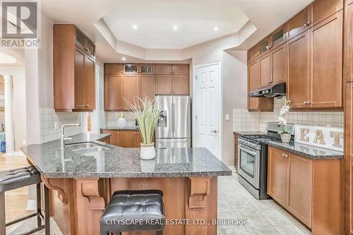 3274 Erin Centre Boulevard, Mississauga, ON - Indoor Photo Showing Kitchen With Stainless Steel Kitchen With Upgraded Kitchen