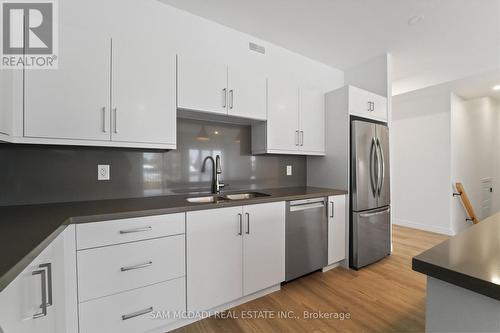175 Margaret Avenue, Hamilton, ON - Indoor Photo Showing Kitchen With Double Sink
