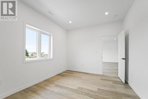 175 Margaret Avenue, Hamilton, ON - Indoor Photo Showing Other Room