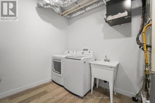 175 Margaret Avenue, Hamilton, ON - Indoor Photo Showing Laundry Room