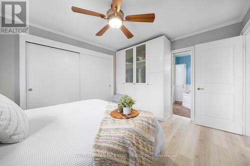 2035 Craig Road, Innisfil, ON - Indoor Photo Showing Bedroom