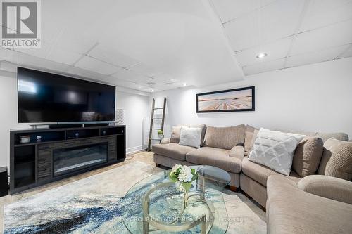2035 Craig Road, Innisfil, ON - Indoor Photo Showing Living Room