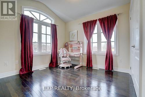 116 Dunlop Street, Richmond Hill, ON - Indoor