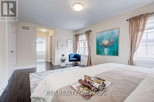116 Dunlop Street, Richmond Hill, ON - Indoor Photo Showing Bedroom