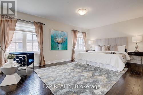 116 Dunlop Street, Richmond Hill, ON - Indoor Photo Showing Bedroom