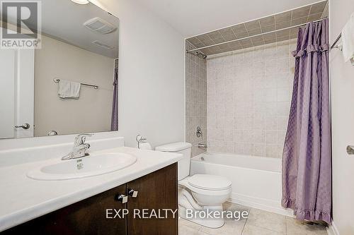 116 Dunlop Street, Richmond Hill, ON - Indoor Photo Showing Bathroom