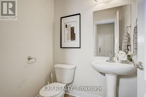 116 Dunlop Street, Richmond Hill, ON - Indoor Photo Showing Bathroom