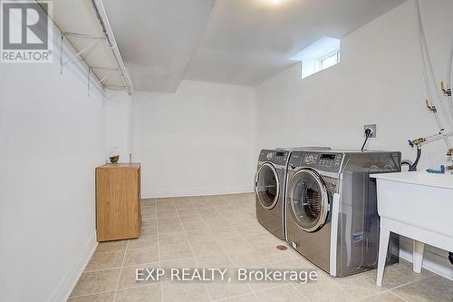 116 Dunlop Street, Richmond Hill, ON - Indoor Photo Showing Laundry Room