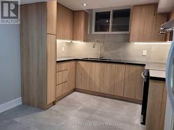 920 STONEHAVEN AVENUE  Newmarket, ON L3X 1K7