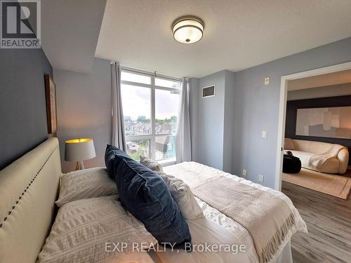 723 - 120 Dallimore Circle, Toronto, ON - Indoor Photo Showing Bedroom