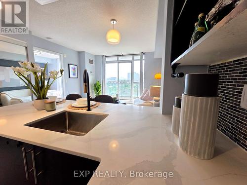 723 - 120 Dallimore Circle, Toronto, ON - Indoor