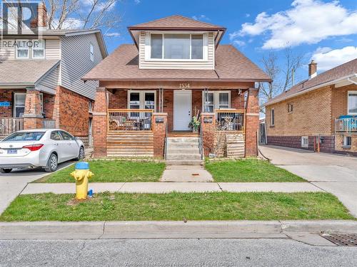 1534 Lillian AVENUE  Windsor, ON N8X 4A8
