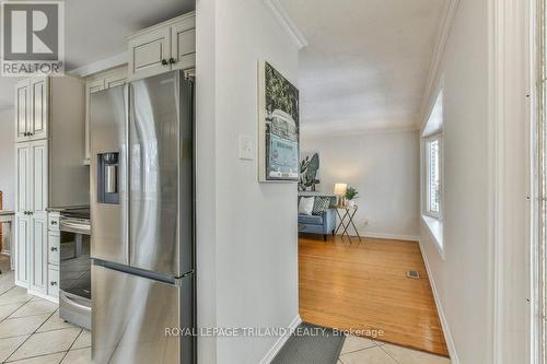 960 Osgoode Drive, London South (South Y), ON - Indoor