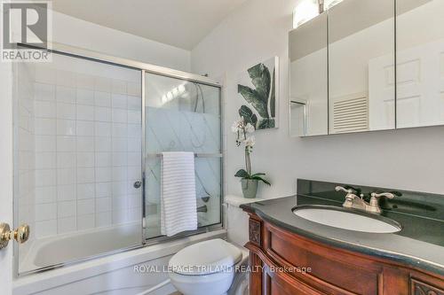 505 - 500 Talbot Street, London East (East F), ON - Indoor Photo Showing Bathroom