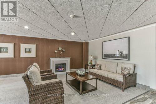 505 - 500 Talbot Street, London East (East F), ON - Indoor Photo Showing Living Room With Fireplace