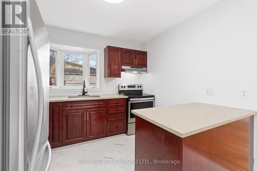 3 A Southpark Drive, Ottawa, ON - Indoor Photo Showing Kitchen