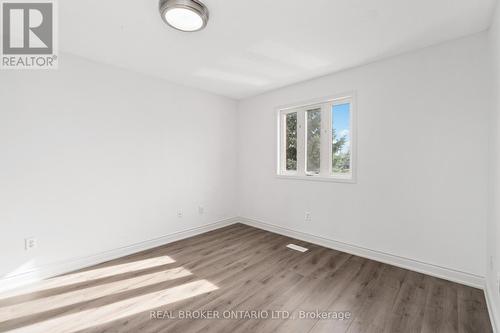 3 A Southpark Drive, Ottawa, ON - Indoor Photo Showing Other Room