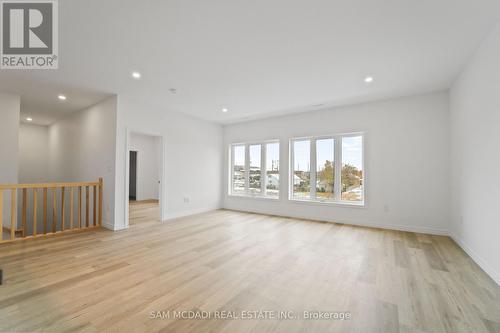175 Margaret Avenue, Hamilton, ON - Indoor Photo Showing Other Room