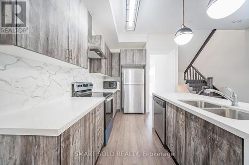 13 Armillo Place, Markham, ON - Indoor Photo Showing Kitchen With Double Sink