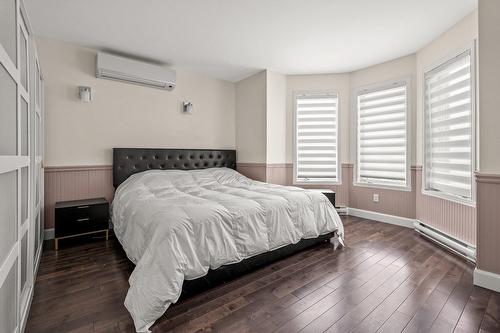 Chambre à coucher principale - 141 Rue De Villandry, Vaudreuil-Dorion, QC - Indoor Photo Showing Bedroom