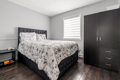 Chambre à coucher - 141 Rue De Villandry, Vaudreuil-Dorion, QC - Indoor Photo Showing Bedroom