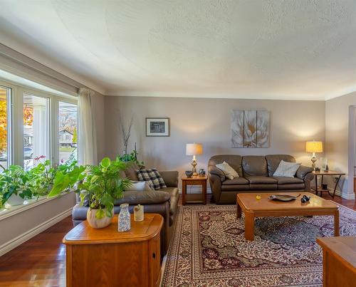 304 Edgewood Street, Sarnia, ON 