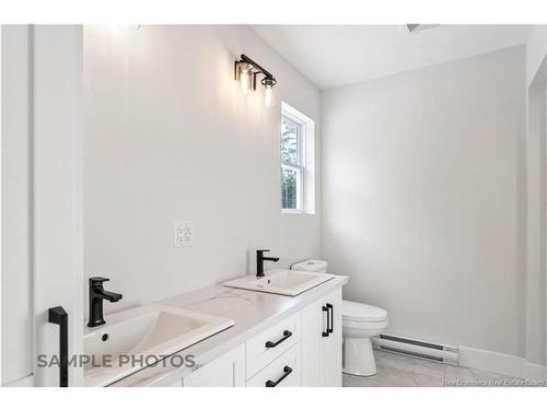 94 Adrienne Crt, Dieppe, NB 