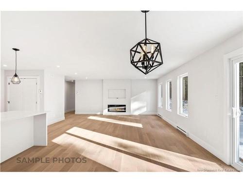 94 Adrienne Crt, Dieppe, NB 