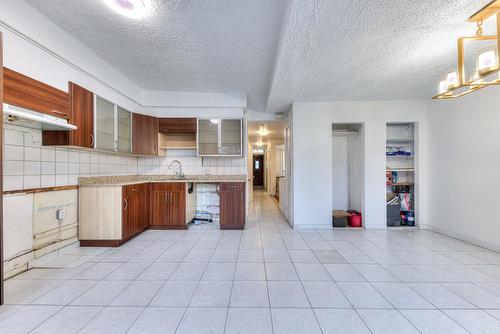Kitchen - 8047  - 8049 Av. De Gaspé, Montréal (Villeray/Saint-Michel/Parc-Extension), QC - Indoor Photo Showing Kitchen
