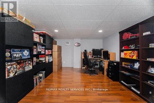 8 Barnes Court, Brampton, ON - Indoor