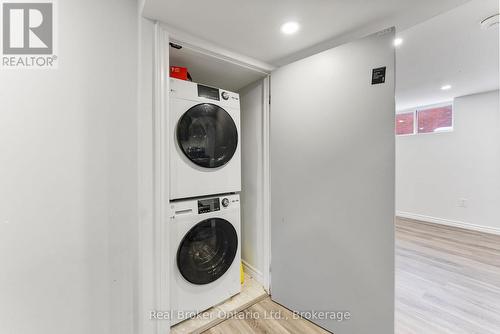 Lower Unit - 326 East 19Th Street, Hamilton (Hill Park), ON - Indoor Photo Showing Laundry Room