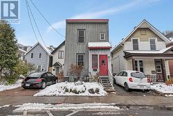 681 1/2 COOPER STREET  Ottawa, ON K1R 5J3