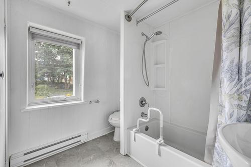 Ensuite bathroom - 19 Rue Pierre-Bouchard, Lévis (Desjardins), QC - Indoor Photo Showing Bathroom