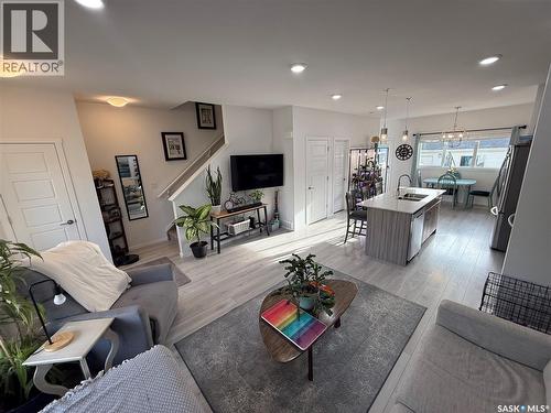 4226 Brighton Circle, Saskatoon, SK - Indoor Photo Showing Living Room