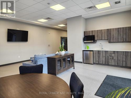 Multi Purpose Room - 204 - 118 West Street, Port Colborne (Sugarloaf), ON - Indoor