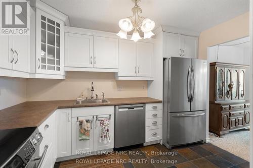 1109 - 7 Gale Crescent, St. Catharines (E. Chester), ON - Indoor Photo Showing Kitchen