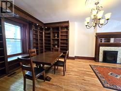 Main floor-Living room - 