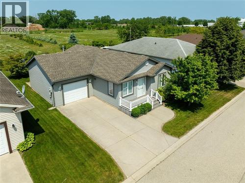 1940 LONDON LINE Unit# 207  Sarnia, ON N7W 1B5