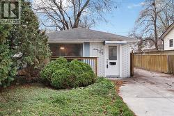 1327 Ellrose AVENUE  Windsor, ON N8Y 3X2