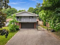 890 BRIARWOOD DRIVE  Oshawa, ON L1K 2A6