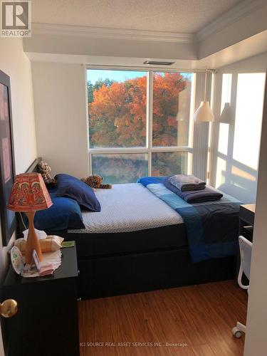 801 - 2585 Erin Centre Boulevard, Mississauga, ON - Indoor Photo Showing Bedroom