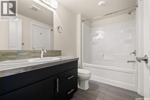 103 5303 Universal Crescent, Regina, SK - Indoor Photo Showing Bathroom