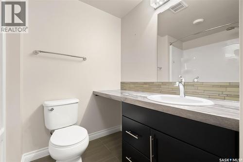 103 5303 Universal Crescent, Regina, SK - Indoor Photo Showing Bathroom