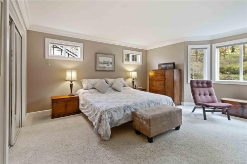 805 Rogers Way, Saanich, BC 