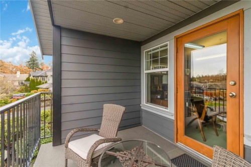 805 Rogers Way, Saanich, BC 