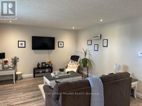 221 Highview Drive, St. Thomas, ON - Indoor