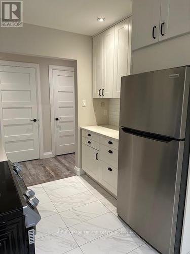 221 Highview Drive, St. Thomas, ON - Indoor Photo Showing Kitchen With Stainless Steel Kitchen