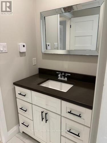 221 Highview Drive, St. Thomas, ON - Indoor Photo Showing Bathroom