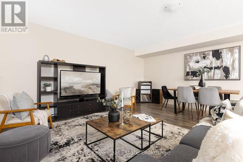 65 Fieldstream Chase, Bracebridge (Macaulay), ON - Indoor Photo Showing Living Room