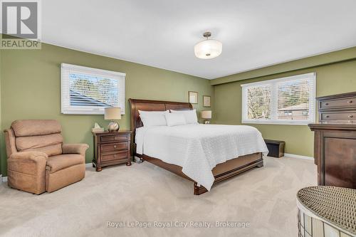 1548 Troika Court, Mississauga (Lorne Park), ON - Indoor Photo Showing Bedroom